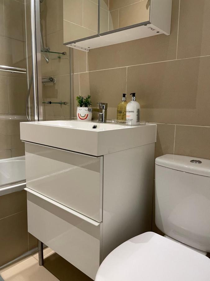 2 Bed Apartment Close To City Centre 卡迪夫 外观 照片