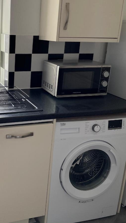 2 Bed Apartment Close To City Centre 卡迪夫 外观 照片